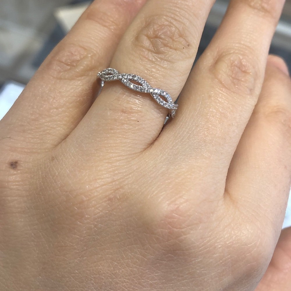 Infinity design ring